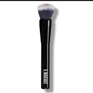 New IL MAKIAGE foundation brush